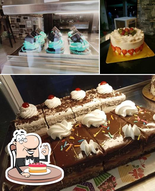 Look at the photo of Th3 Cafe house