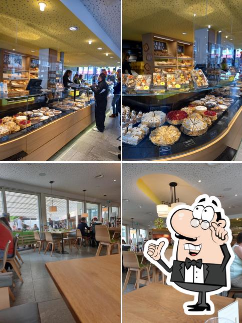Siediti a un tavolo di Café Caprice