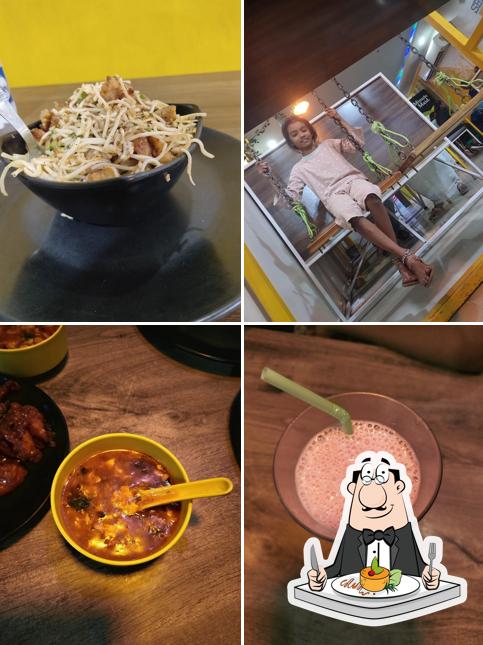 Food at Moms Kitchen