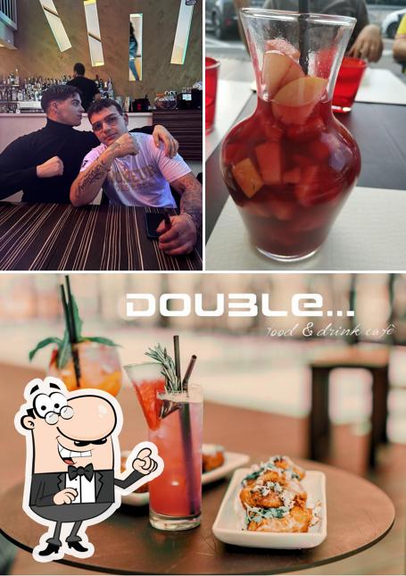 Questa è la immagine che mostra la esterno e bevanda di Double Food & Drink Café