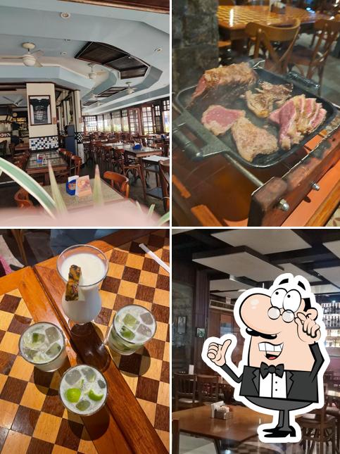 O interior do Vinícius Bar