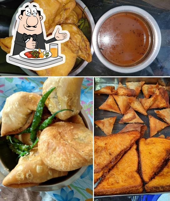 Food at Rajesh Samosa 80 feet branch