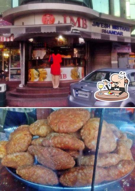 Food at Jagdish Misthan Bhandar