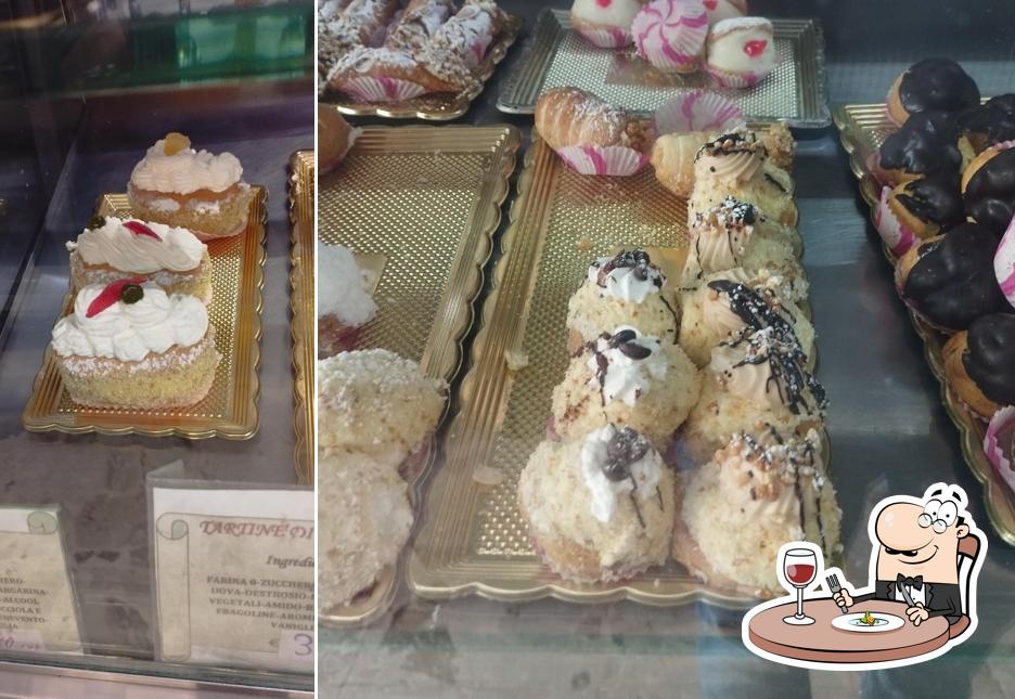 Cibo al bar pasticceria Pegaso