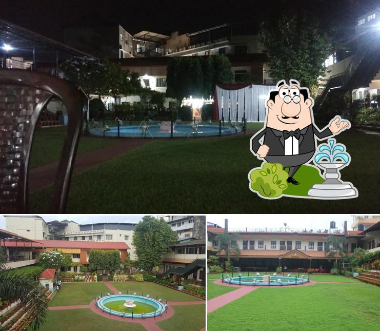 Enjoy the view at the outside area of HOTEL ALAKAPURI KOZHIKODE