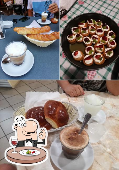 Cibo al Bar Pasticceria Gelateria F.lli Fama' Srl
