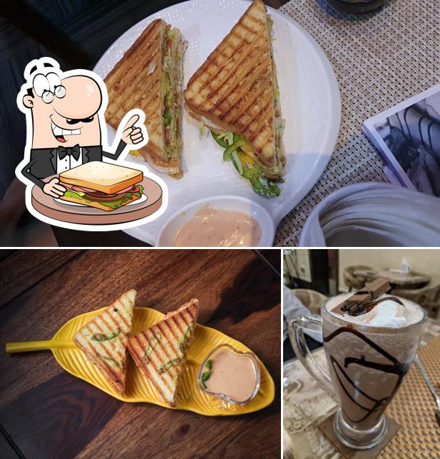 Grilled cheese sandwich at La Gravitea