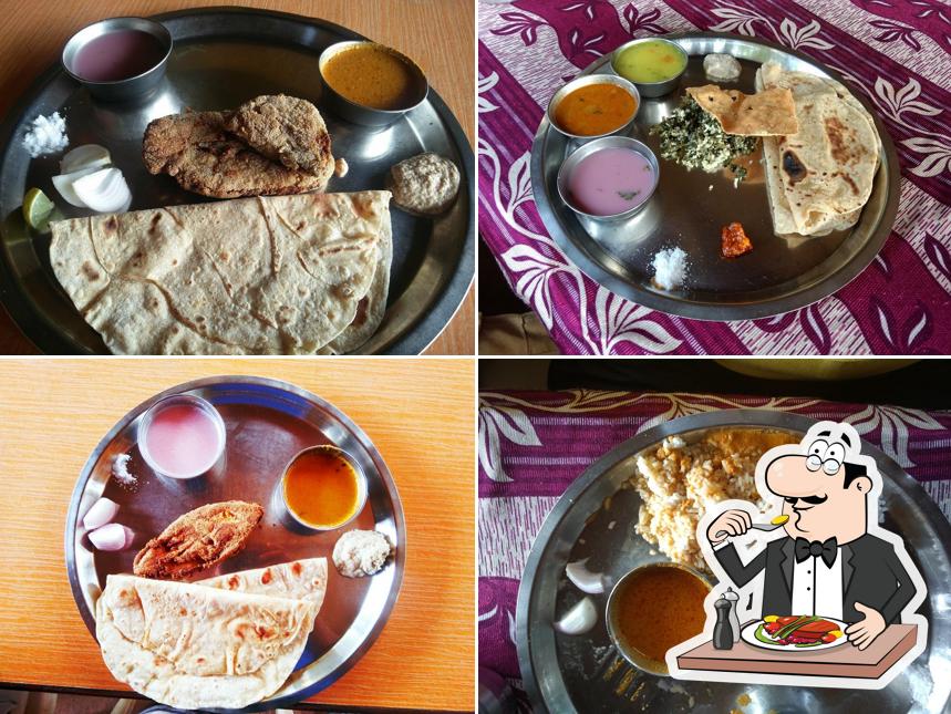 Food at Redkar Bandhu Bhojanalay