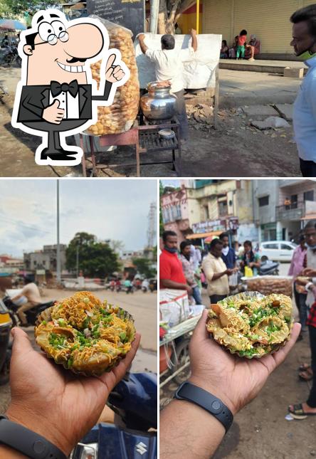 Look at this picture of Kanna chowk Famous Gabbure Pani puri