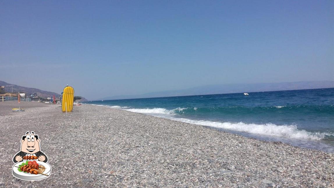 Platti al RISTORANTE PIZZERIA SAPORI DI MARE - FURCI SICULO