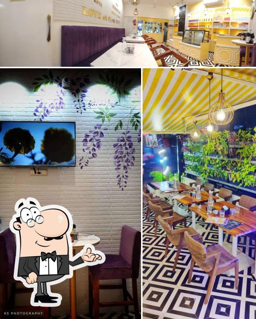 Check out how Kafe Fusion looks inside