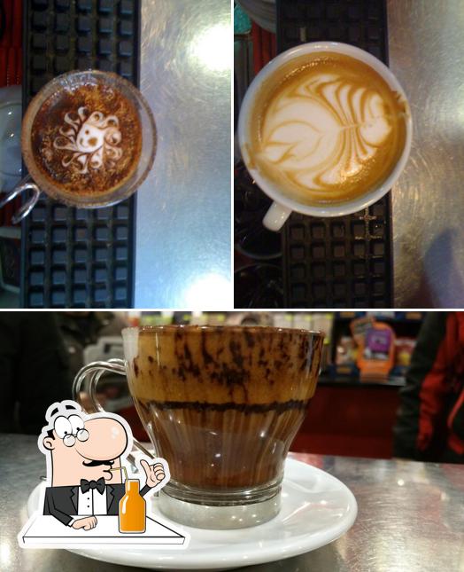 Coffee Hour propone un'ampia varietà di cose da bere
