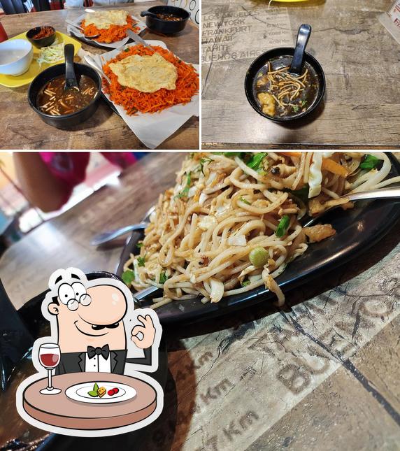 Food at Lucky Chinese