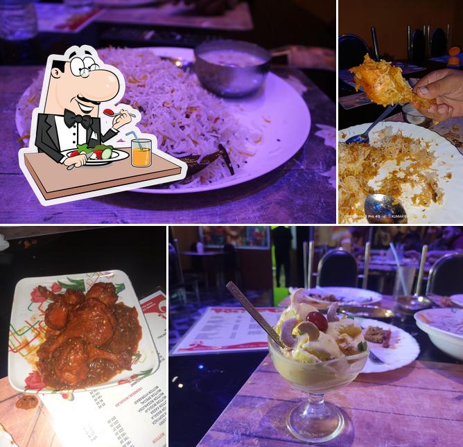 Food at 90s Cafe