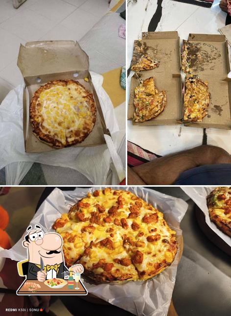 Food at Pizza place kanchrapara