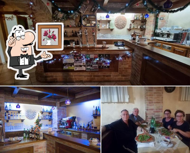 Parmi les différentes choses de la intérieur et la comptoir de bar, une personne peut trouver sur Bar Ristorante Pizzeria Girula