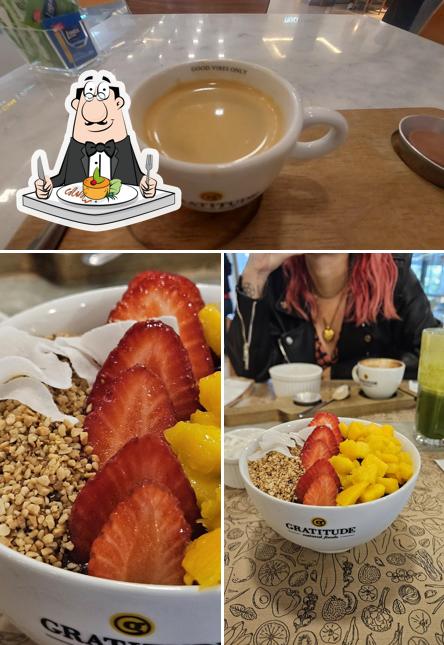 Comida em Gratitude Natural Foods Vogue Square