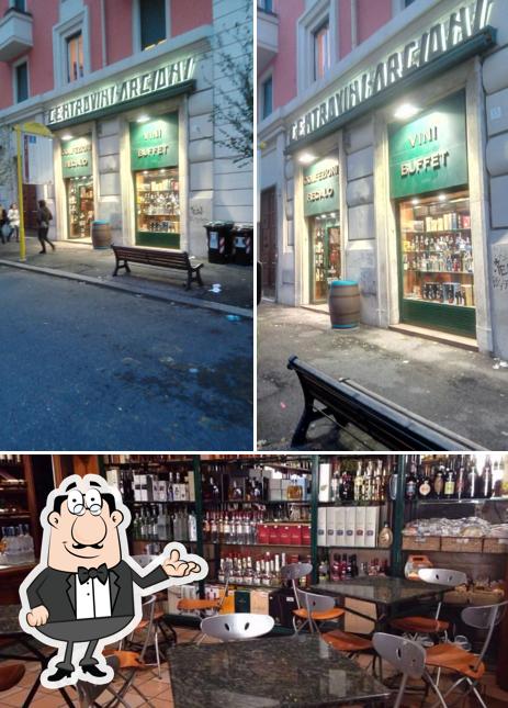 Gli interni di Enoteca Jacopo Arcioni