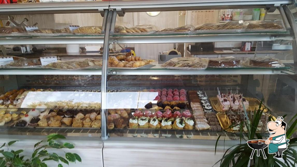 Guarda la immagine di Panificio "L'Antico Pane" di Blotta Vincenzo e Rosa