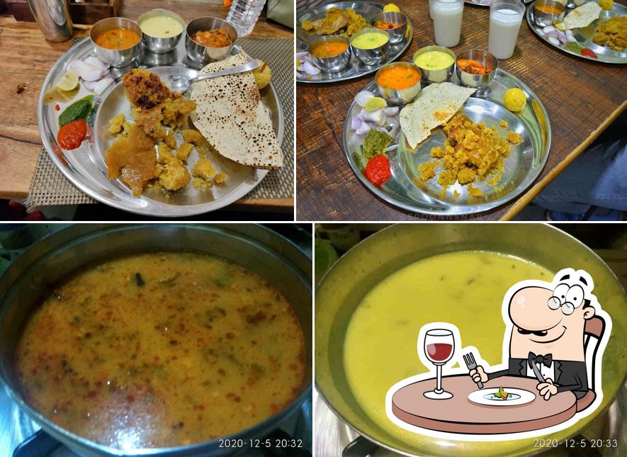 Food at Rajhans Dal Bafle
