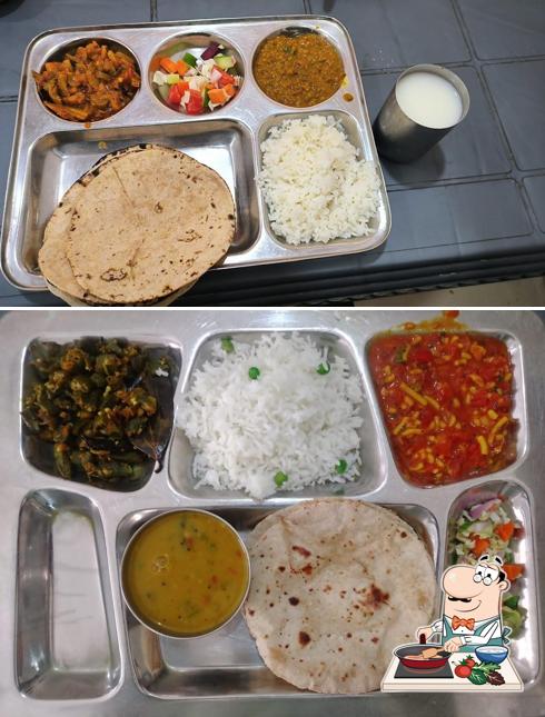 Chicken curry at HOTEL KATHIYAWADI
