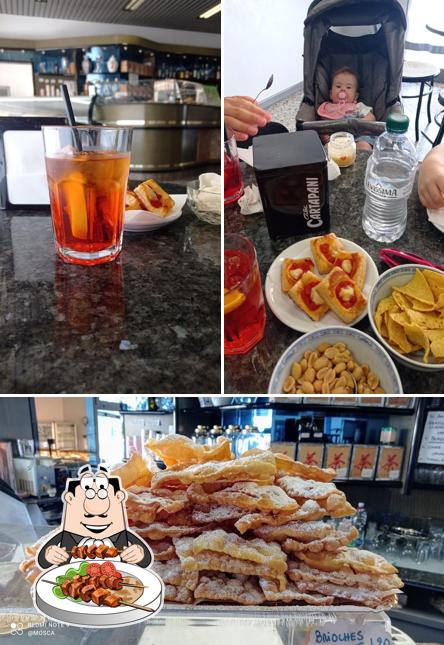 Cibo al Pasticceria Gelateria Bar Nuovo Swing Di Tortelli Orietta