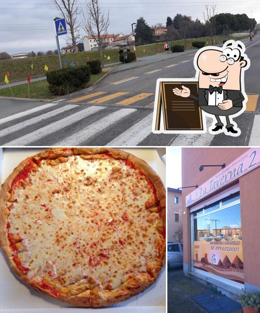 Gli esterni di Pizzeria La Taverna 2