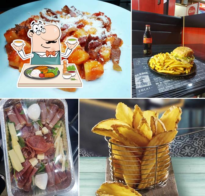 Platti al L'INSOLITO RISTORANTE PIZZERIA HAMBURGERIA