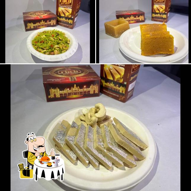 Food at Guru Sweet Mart
