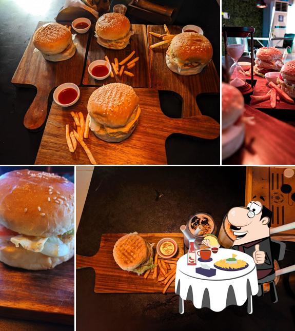 Order a burger at Burger Heist