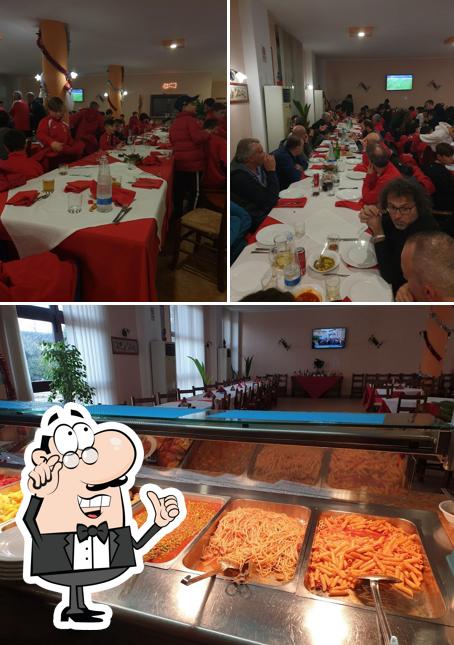 La immagine di interni e cibo da Mordi e fuggi