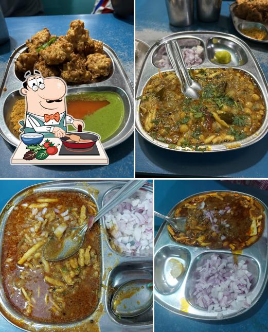 Chicken curry at Avadhut