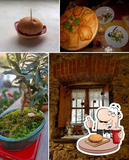 Ordina un hamburger a Le Cantine dello Stagnino