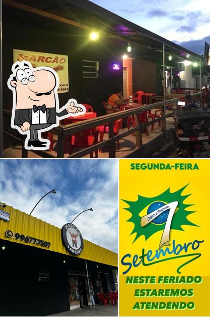 O interior do Marcão Lanches e Açaí