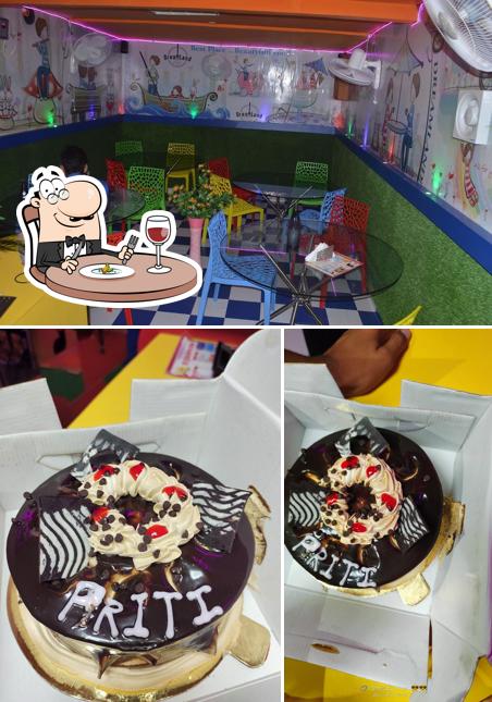 The photo of The DREAMLAND Cafe’s food and interior