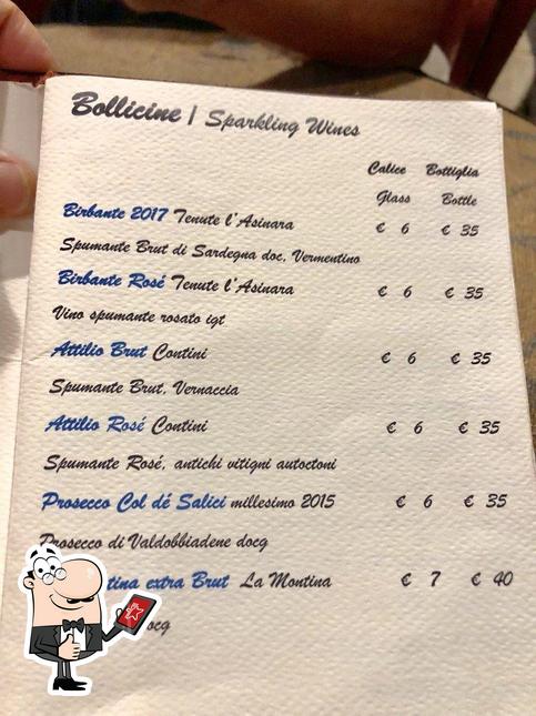Ecco una foto di la place