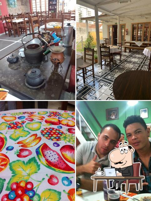 Sente em uma das mesas no Jardim 1509 - Restaurante
