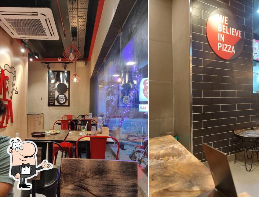 Check out how Pizza Hut East Tambaram, Chennai looks inside