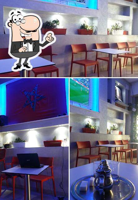 Café 44