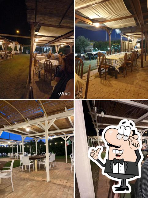 Siediti a un tavolo di El Cocos
