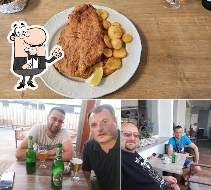 Dai un'occhiata agli interni di Apolon bar, Dragica Jenuš s.p