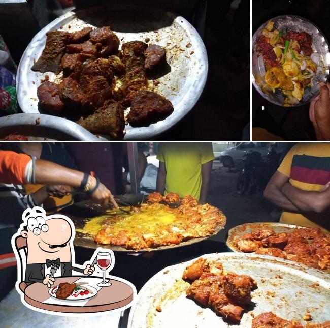 Try out meat dishes at Monu Chaap Litti