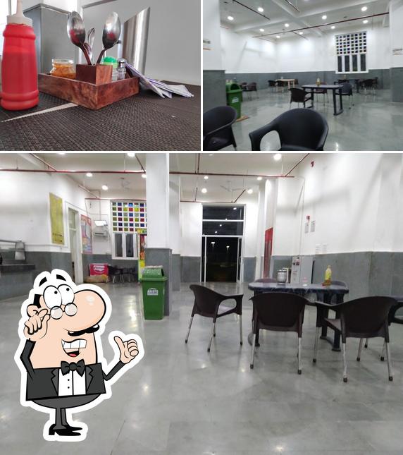 Check out how Rest Area Shopping Centre And Petrol Pump at Lucknow-Agra Expressway. looks inside