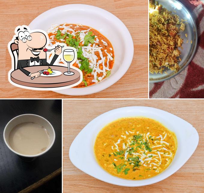 Food at Sharma Bhojnayalya