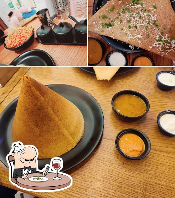 Food at Dosa Plaza