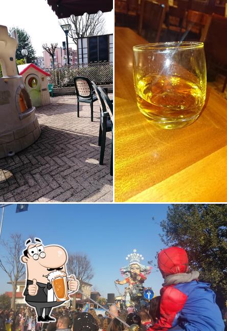 Puoi goderti un rinfrescante bicchiere di birra chiara o scura