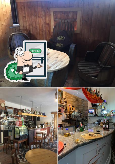 Sandrink's Lounge Bar