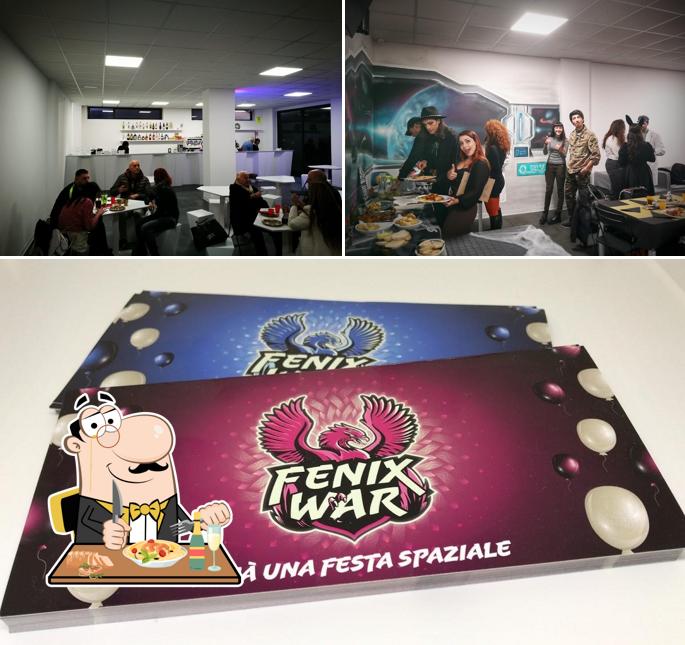 La foto della cibo e interni di Fenix War