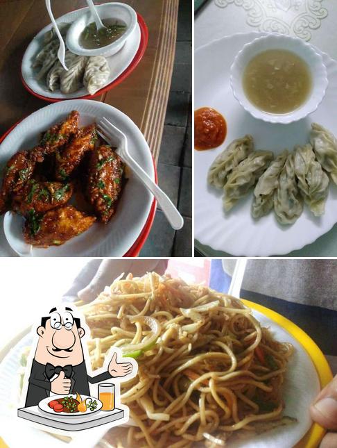 Food at Papa Chow Express