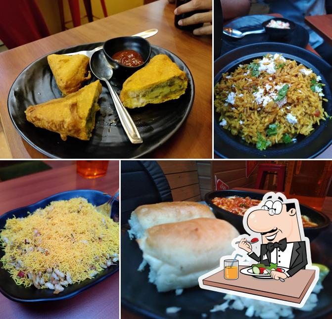 Food at Tarri (तर्री)